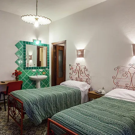 Villarosa Con Vespa Rent 2* Саррок