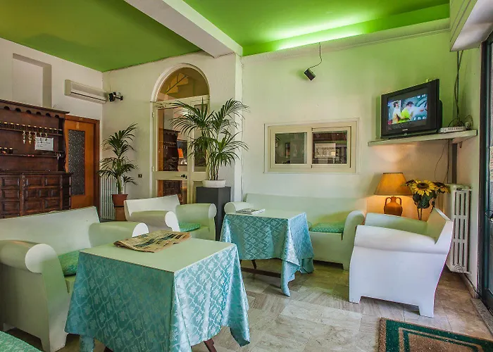Villarosa Con Vespa Rent Hotel