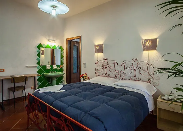 Villarosa Con Vespa Rent Hotel 2*