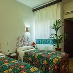 Villarosa Con Vespa Rent 2*