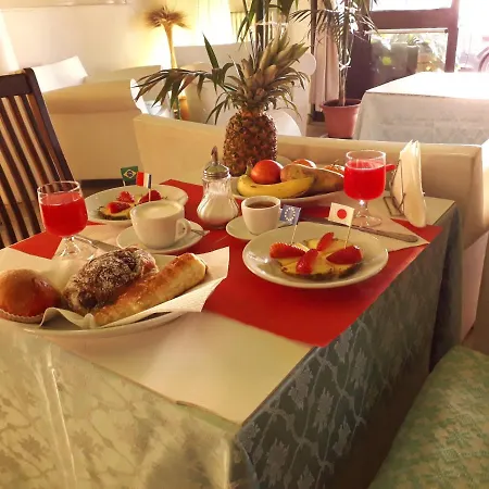 Hotel Villarosa Con Vespa Rent