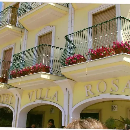 Villarosa Con Vespa Rent Szálloda