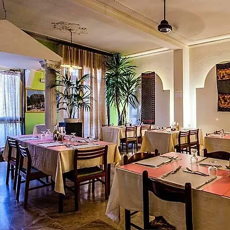 Villarosa Con Vespa Rent 2* סארוק