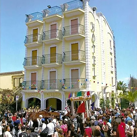 Hotel Villarosa Con Vespa Rent Sarroch