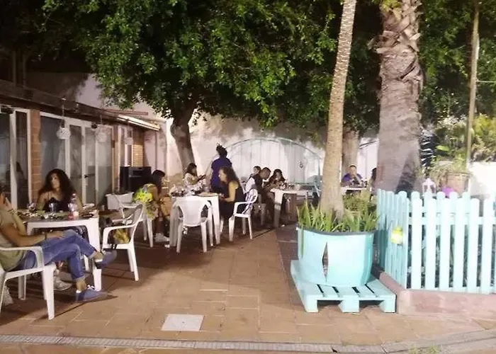 Villarosa Con Vespa Rent Szálloda