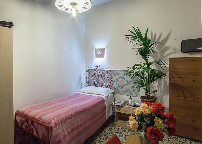 Villarosa Con Vespa Rent Hotel Sarroch