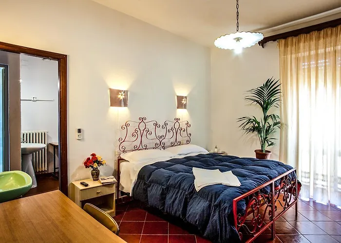 Villarosa Con Vespa Rent Szálloda 2*