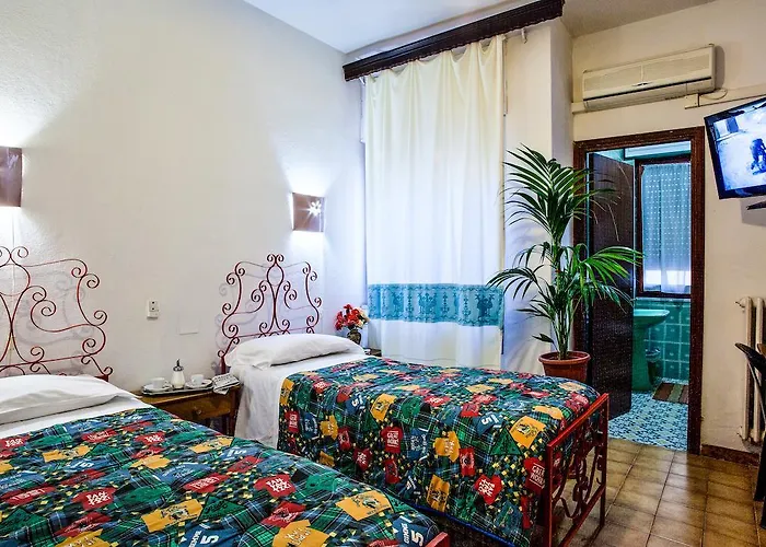 Hotel Villarosa Con Vespa Rent