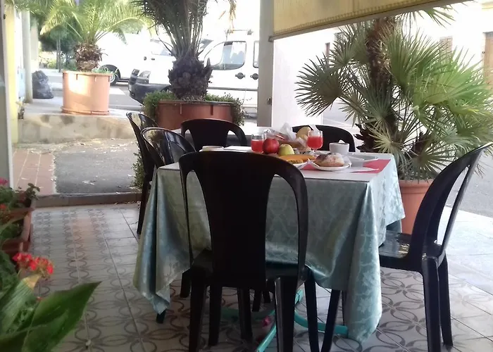 Villarosa Con Vespa Rent Szálloda 2*